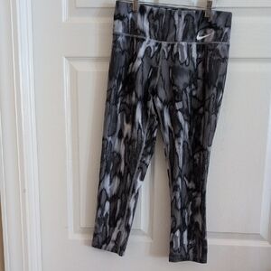 Nike Gray Leggings Abstract Pattern Stretch